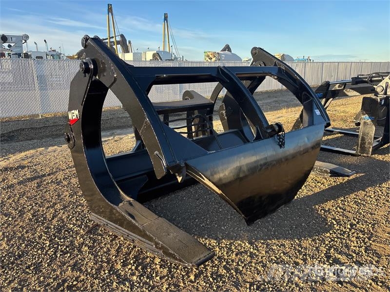 WBM 108 in Log Pipe Wheel Loader Grapple - Fits John D خطاطيف