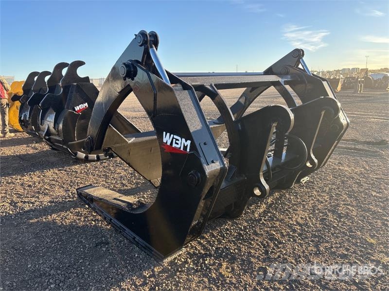 WBM 108 in Log Pipe Wheel Loader Grapple - Fits John D خطاطيف