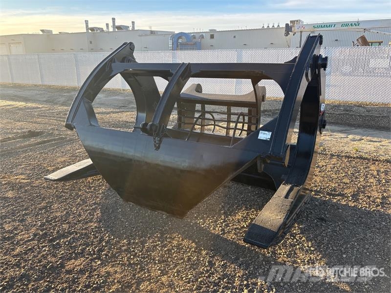 WBM 108 in Log Pipe Wheel Loader Grapple - Fits John D خطاطيف