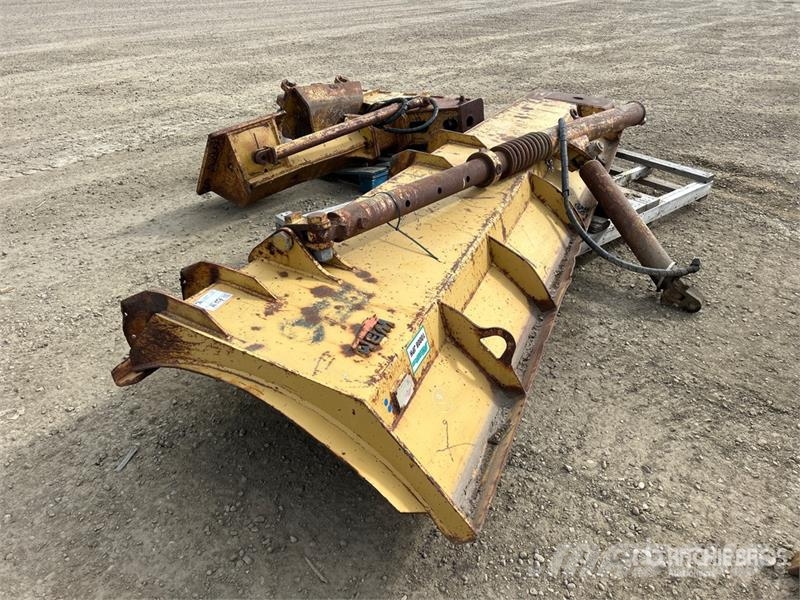 WBM 144 in Motor Grader Snow Wing - Fits Cat 160M Snežne deske in plugi