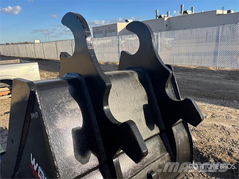 WBM 300 Series 54 in Digging Excavator Bucket - Fits C Žlice