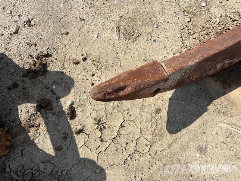 WBM 41 in Excavator Ripper - Fits 200 Series Escarificadoras
