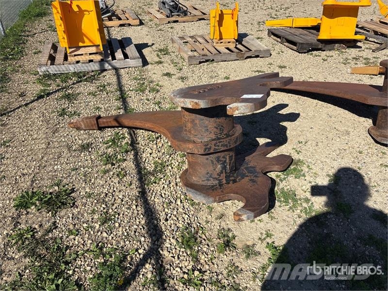 WBM 48 in Q/C Excavator Ripper - Fits 270 Series Rahljalniki