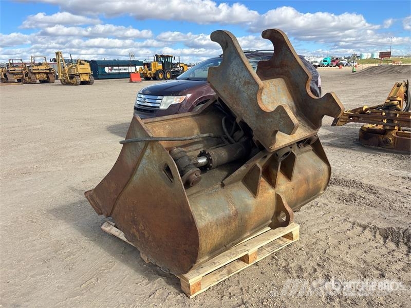 WBM 58 in Hydraulic Tilting Excavator Bucket دلاء