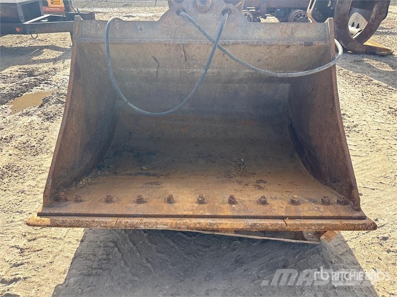 WBM 58 in Hydraulic Tilting Excavator Bucket دلاء