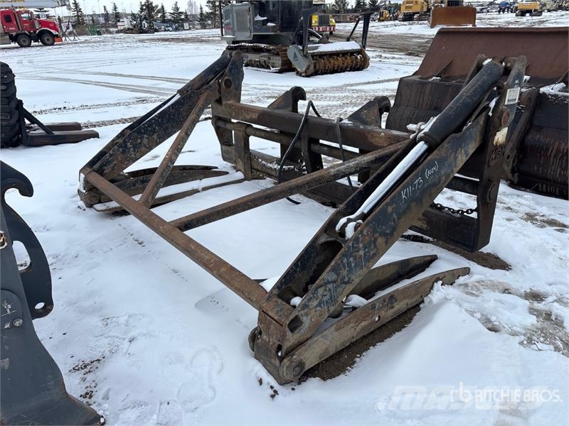 WBM 60 in Q/C Pipe Wheel Loader Grapple - Fits Volvo L Grabeži