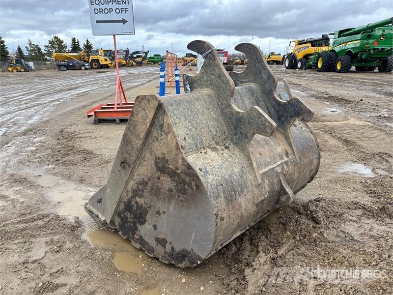 WBM 66 in Q/C Cleanup Excavator Bucket - Fits Komatsu  دلاء