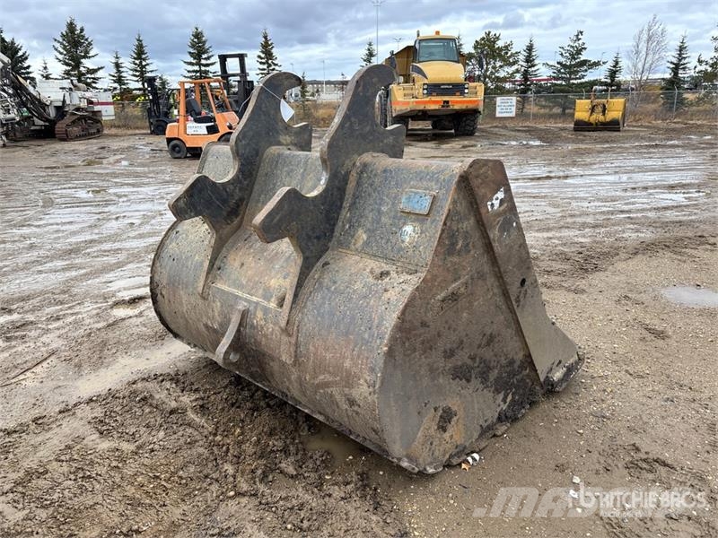WBM 66 in Q/C Cleanup Excavator Bucket - Fits Komatsu  دلاء