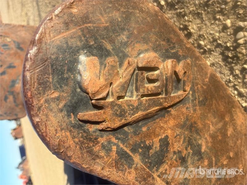 WBM 72 in Excavator Rake Schudders