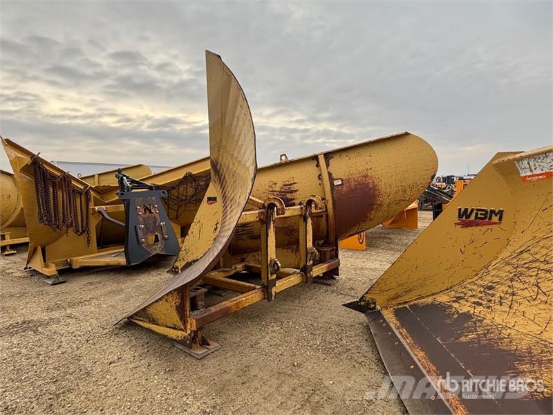WBM 8 ft 8 in V Plow - Fits Cat 140G Övriga