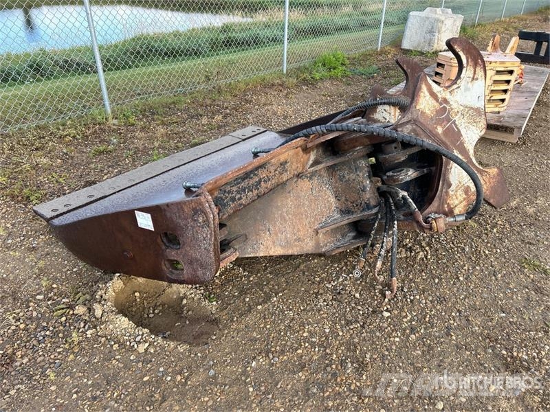 WBM 84 in Excavator Chuck Blade - Fits 300 Series Klinger