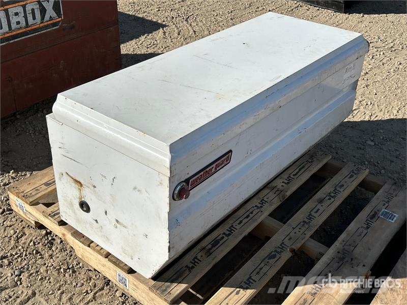 Weather Guard 675-3-01 46in Wide Tool Box Sonstige Baumaschinen