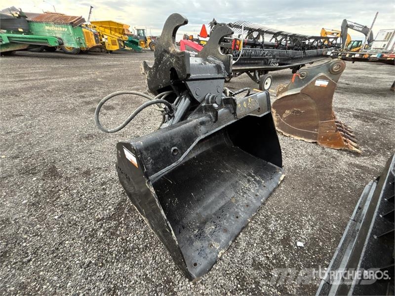 Weldco Beales Twist 70 in Q/C Hydraulic Tilting Excavator Bucket Benne