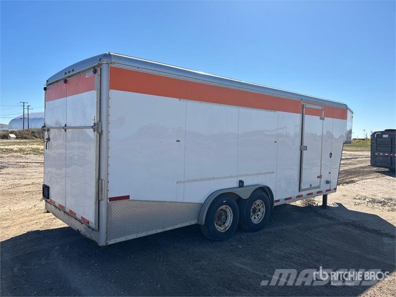 Wells Cargo 28 ft T/A Enclosed Trailer Dobozos pótkocsik