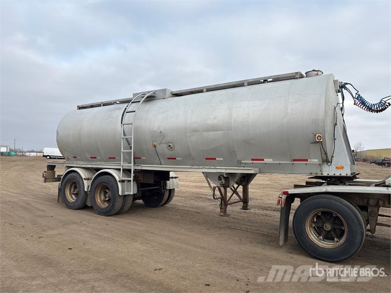  Westank T/A Pup Asphalt Pup Tanker Trailer مقطورات ذات صهاريج