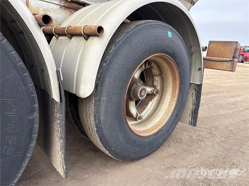  Westank T/A Pup Asphalt Pup Tanker Trailer مقطورات ذات صهاريج