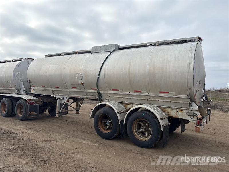  Westank T/A Pup Asphalt Pup Tanker Trailer مقطورات ذات صهاريج