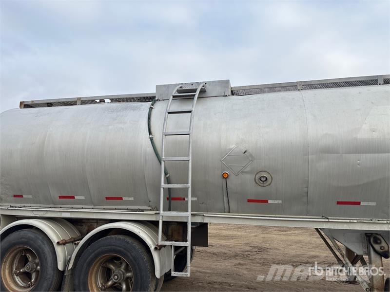  Westank T/A Pup Asphalt Pup Tanker Trailer مقطورات ذات صهاريج
