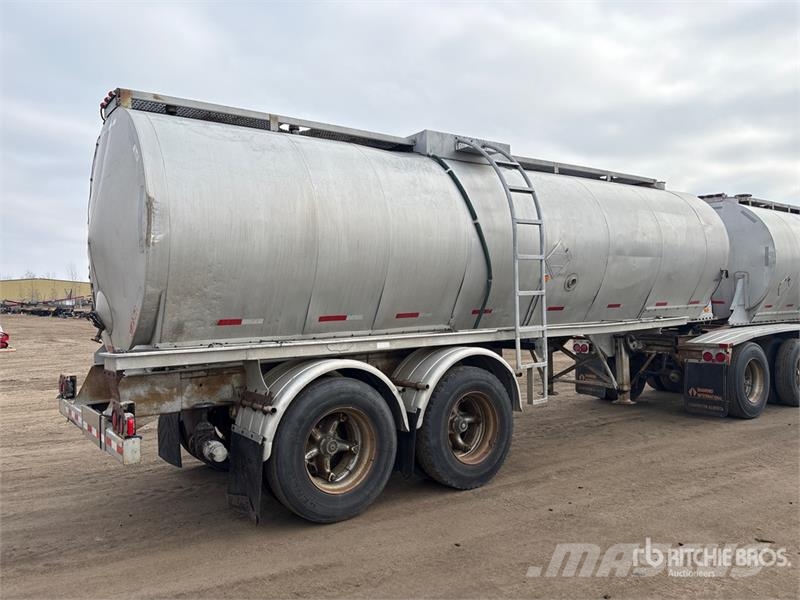  Westank T/A Pup Asphalt Pup Tanker Trailer مقطورات ذات صهاريج
