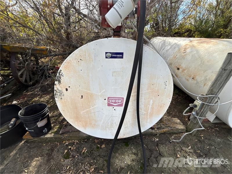 Westeel 1000 gal Diesel Fuel Tank Fuel and additive tanks