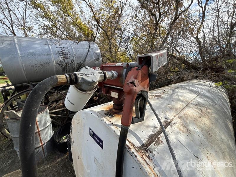 Westeel 1000 gal Diesel Fuel Tank Fuel and additive tanks