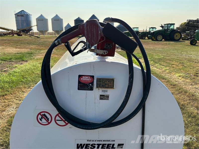 Westeel 1000 gal Diesel Fuel Tank 연료 및 첨가제 탱크