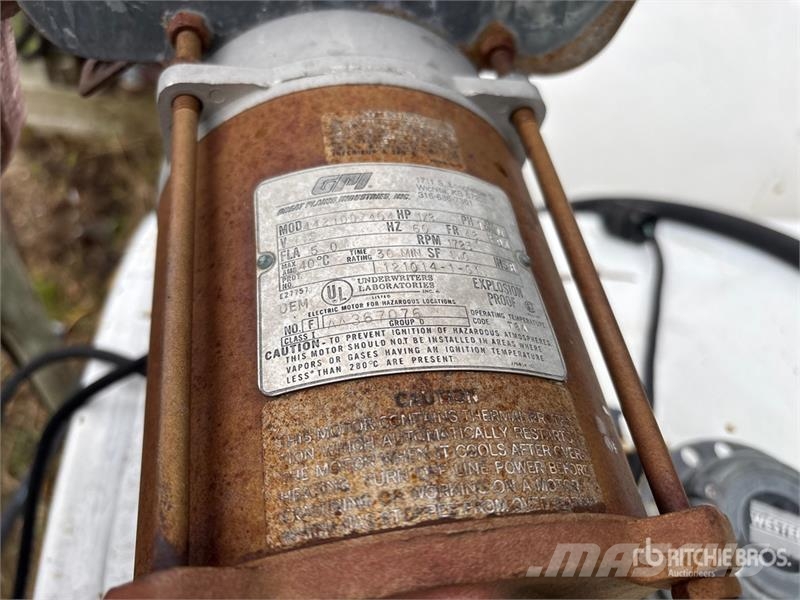  Westeel 1000 gal Diesel Fuel Tank Баки для топлива и присадок