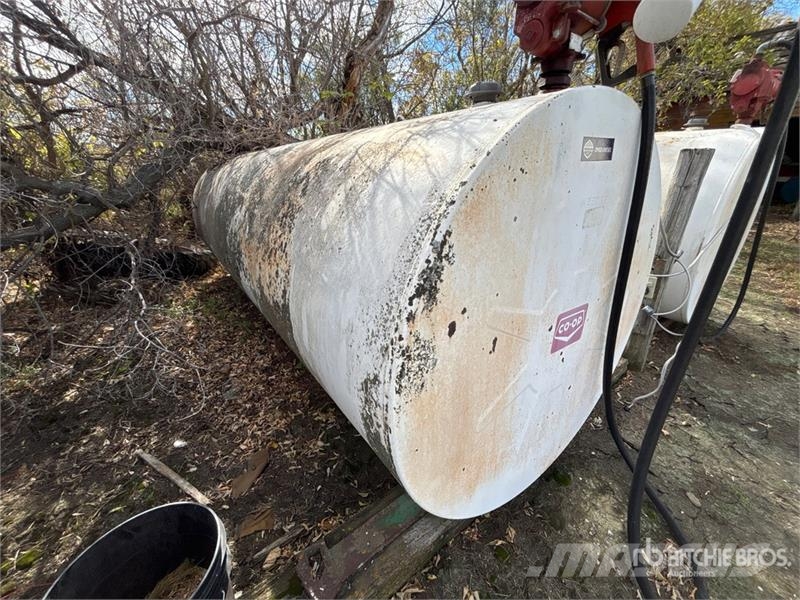 Westeel 1000 gal Diesel Fuel Tank Fuel and additive tanks