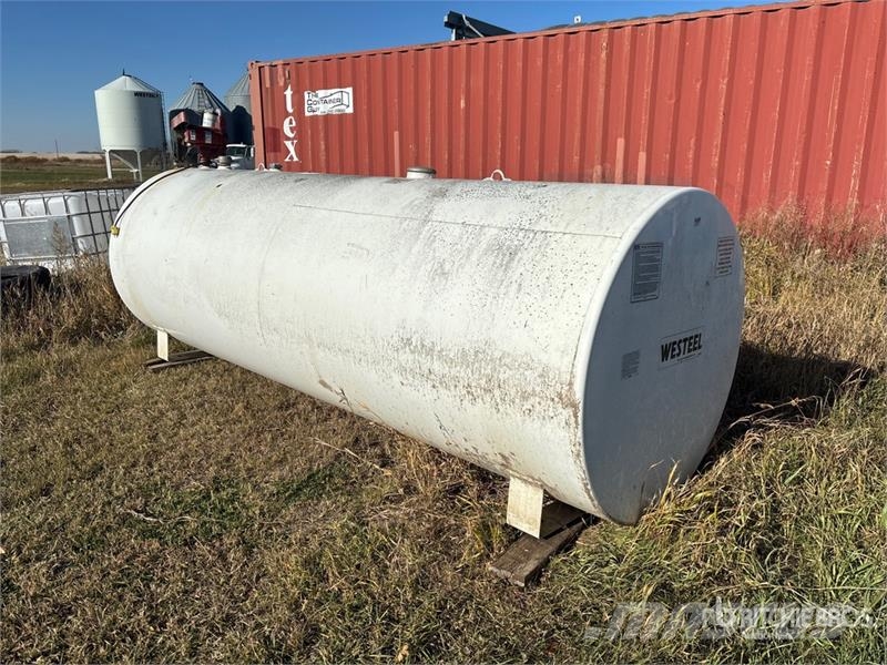  Westeel 1000 gal Fuel Tank Degvielas un piedevu tvertnes