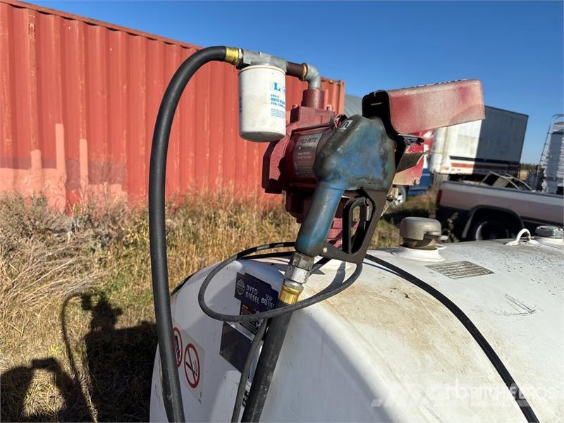  Westeel 1000 gal Fuel Tank Degvielas un piedevu tvertnes