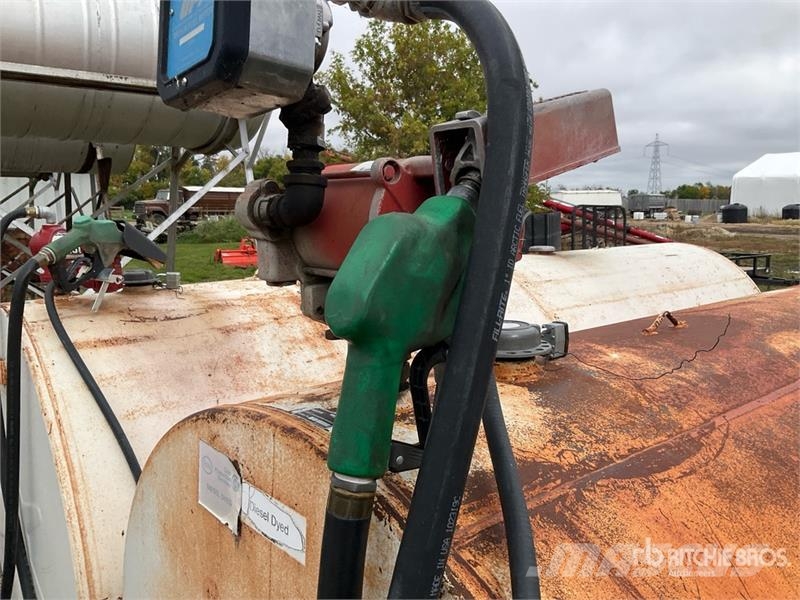  Westeel 1000 gal Skid Mounted Steel Diesel Fuel Ta Degvielas un piedevu tvertnes