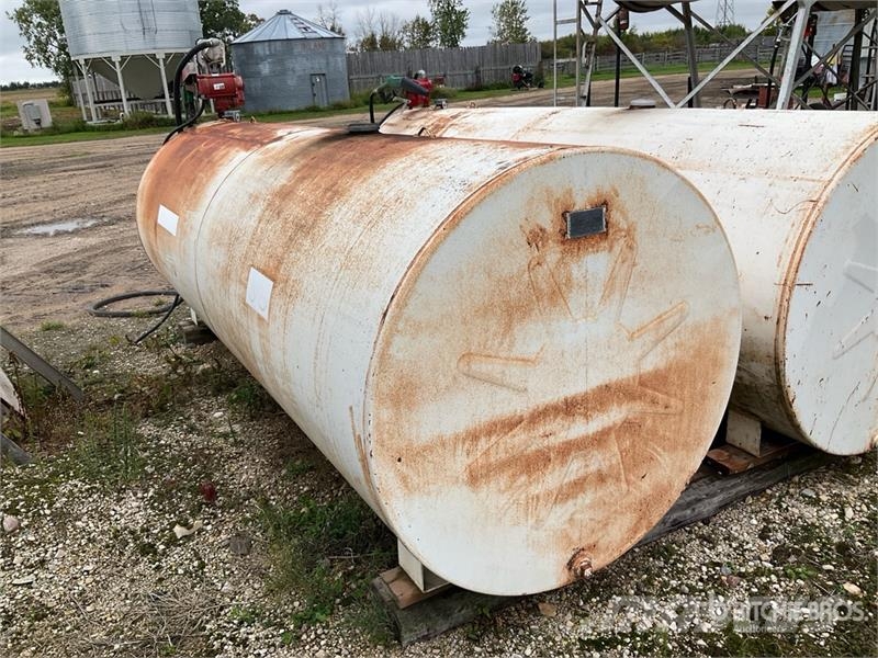  Westeel 1000 gal Skid Mounted Steel Diesel Fuel Ta Degvielas un piedevu tvertnes