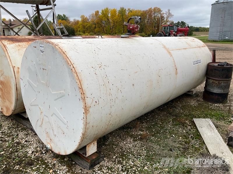 Westeel 1000 gal Skid Mounted Steel Gasoline Fuel Fuel and additive tanks
