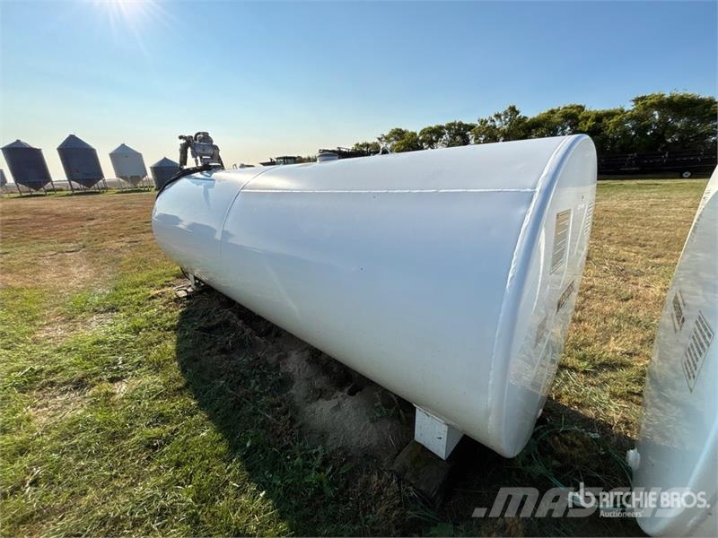  Westeel 1000 gal Steel Diesel Fuel Tank Depósitos de combustible y aditivos