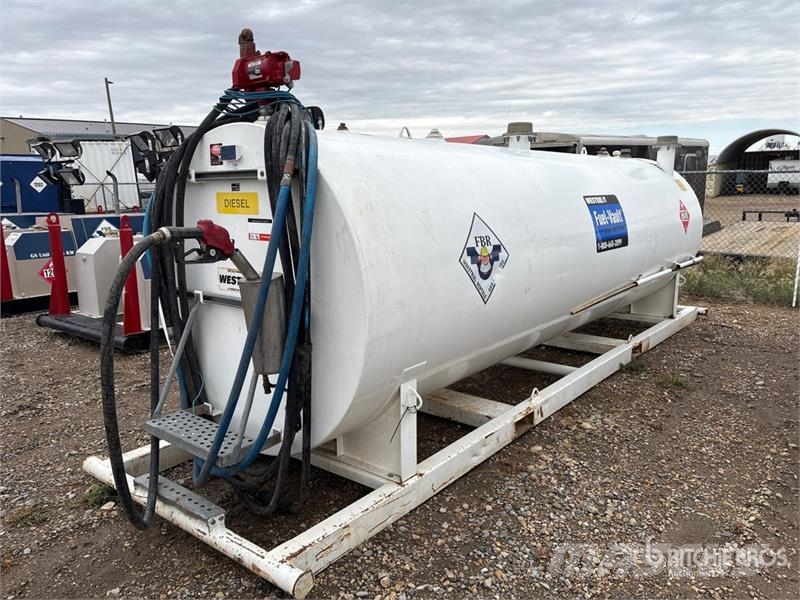 Westeel 11000 L Skid Mounted Steel Diesel Fuel Tan 연료 및 첨가제 탱크