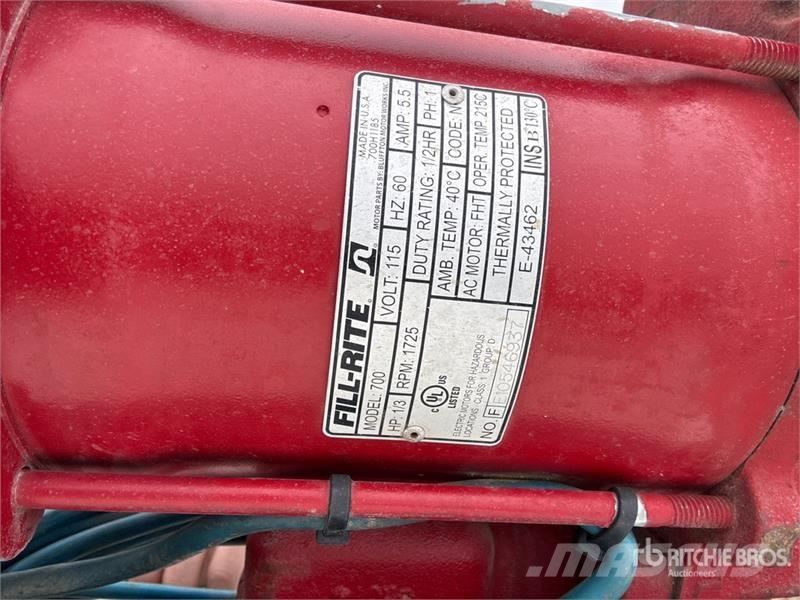 Westeel 11000 L Skid Mounted Steel Diesel Fuel Tan 연료 및 첨가제 탱크
