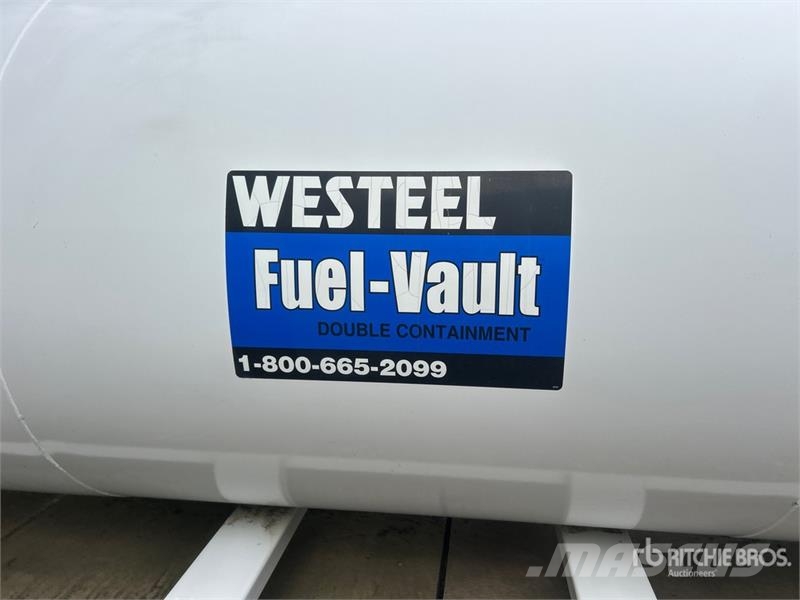 Westeel 11000 L Skid Mounted Diesel Fuel Tank 연료 및 첨가제 탱크