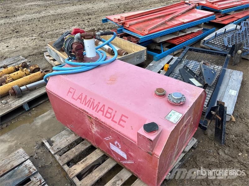  Westeel 120 gal Portable Steel Diesel Fuel Tank Резервоари за гориво и добавки
