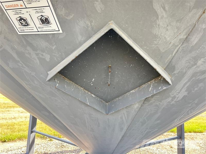 Westeel 1505 +/- 3200 bu 5 Ring Grain Bin Macchine/unitá di lavorazione e stoccaggio/altri