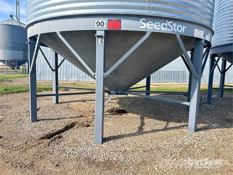  Westeel 1505 +/- 3200 bu 5 Ring Grain Bin Saagi töötlemise ja ladustamise seadmed - Muud