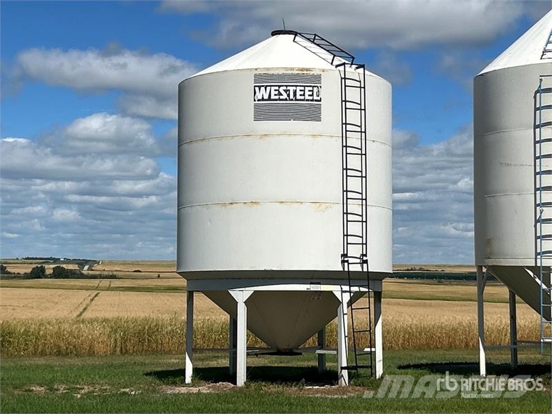  Westeel +/- 1600 bu Smooth Wall Hopper Grain Bin Foredlings- og lagerhåndteringsutstyr - Annet