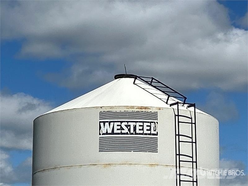  Westeel +/- 1600 bu Smooth Wall Hopper Grain Bin Foredlings- og lagerhåndteringsutstyr - Annet