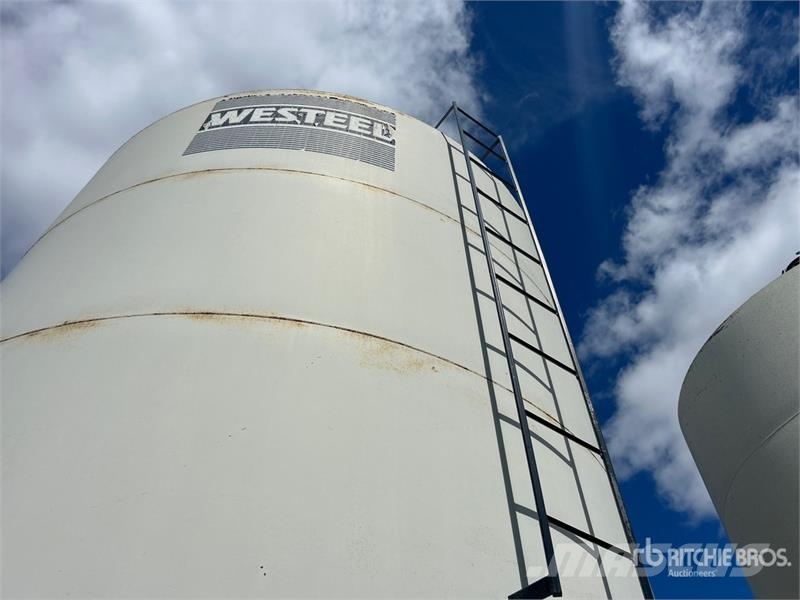  Westeel +/- 1600 bu Smooth Wall Hopper Grain Bin Foredlings- og lagerhåndteringsutstyr - Annet