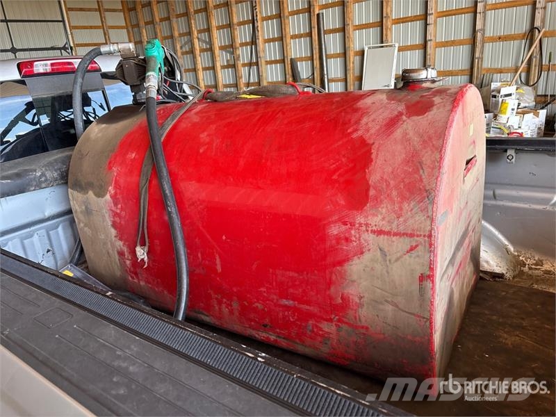Westeel 165 gal Slip Fuel Tank 연료 및 첨가제 탱크