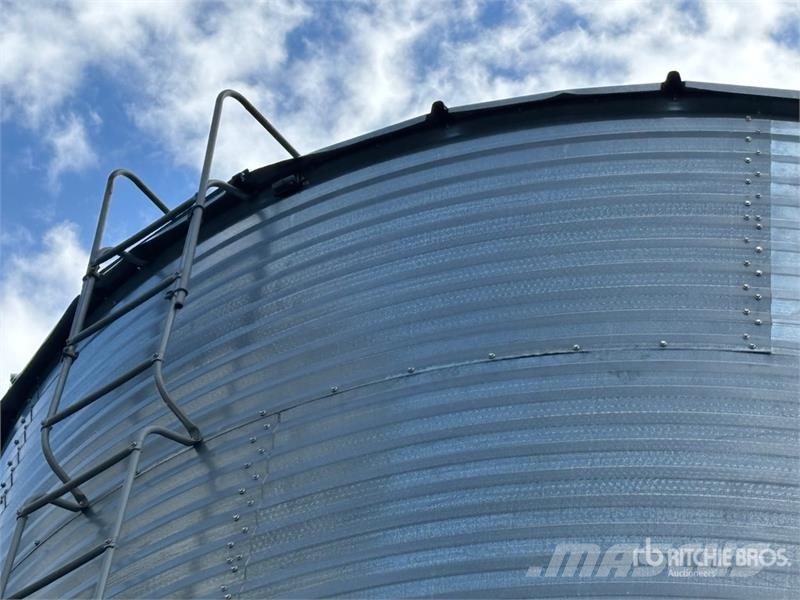  Westeel 1805 +/- 4800 bu 5 Ring Hopper Grain Bin Unidades/máquinas de processamento e armazenamento de culturas - Outros