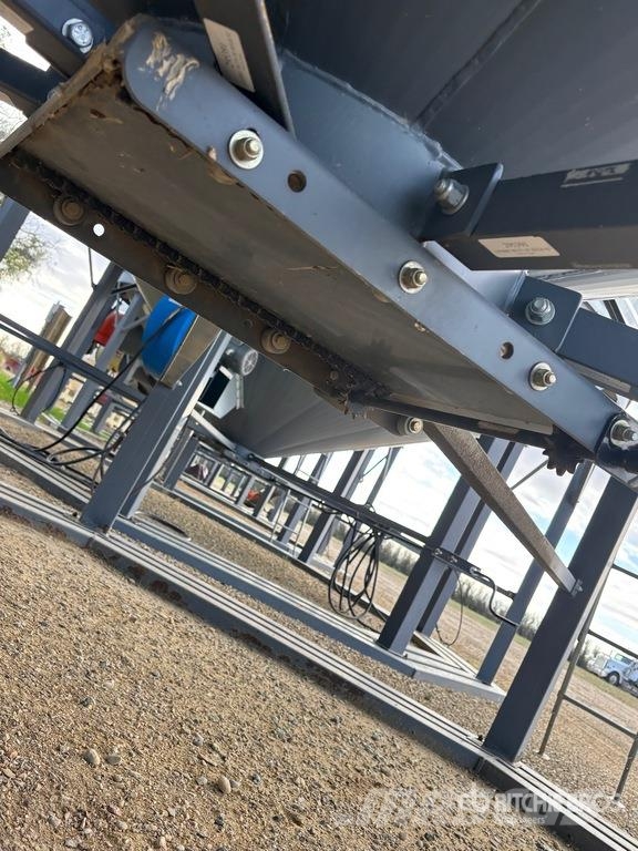 Westeel 1805 +/- 4800 bu 5 Ring Hopper Grain Bin Unidades/máquinas de processamento e armazenamento de culturas - Outros