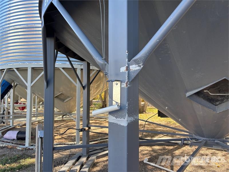Westeel 1805 +/- 4800 bu 5 Ring Hopper Grain Bin Strojevi za preradu i skadištenje žetva - Ostalo