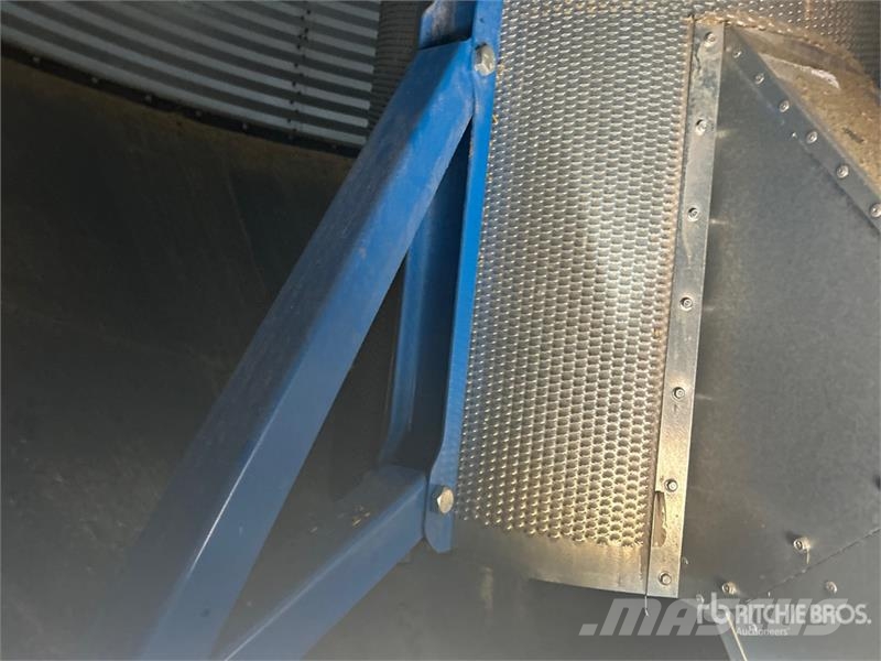 Westeel 1805 +/- 4800 bu 5 Ring Grain Bin Maszyny uprawowe,przechowalnie - Inne