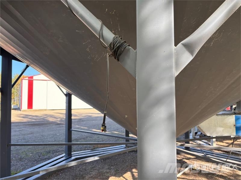 Westeel 1805 +/- 4800 bu 5 Ring Hopper Grain Bin Strojevi za preradu i skadištenje žetva - Ostalo