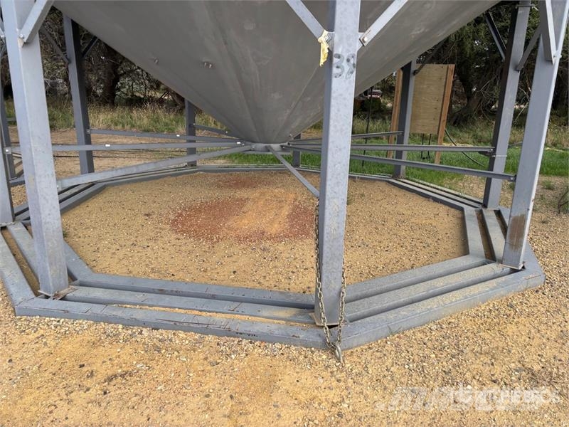  Westeel 1805 +/- 4800 bu 5 Ring Hopper Grain Bin Unidades/máquinas de processamento e armazenamento de culturas - Outros
